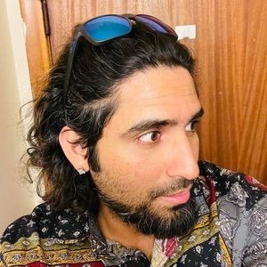 Meet your Posher, Sujit